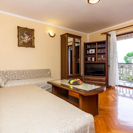 Apartman Edi 4