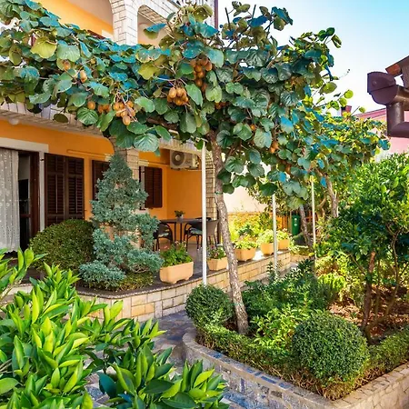 Apartmán Apartman Edi 4 *